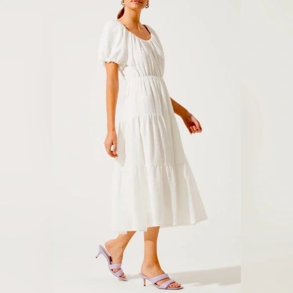 Astr Dresses & Skirts - ASTR gauze crepe puff sleeve white midi